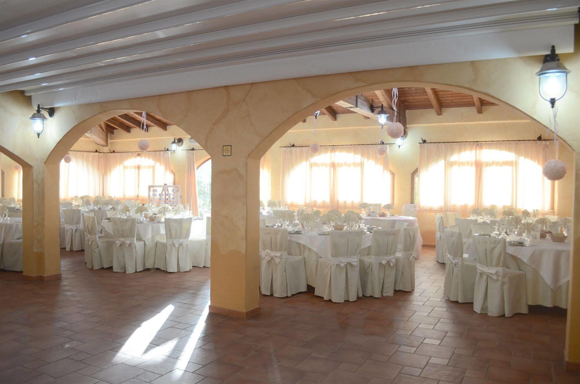 Hotel Giardino Corte Rubja Иглесиас Екстериор снимка