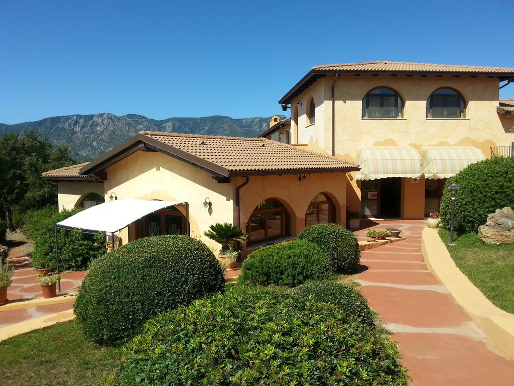 Hotel Giardino Corte Rubja Иглесиас Екстериор снимка